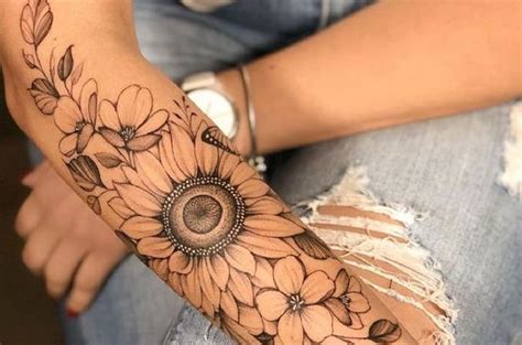 Tatuajes en el brazo para MUJERES – 100 Diseños & Estilos de。